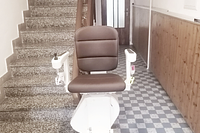 Vícepatrové budovy a schodišťové sedačky